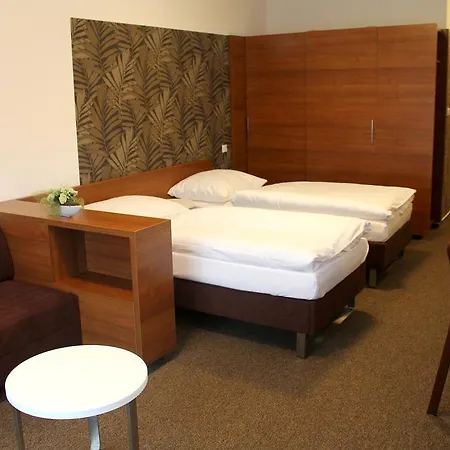 Iberia Hotel 3*