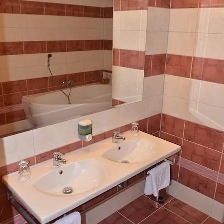 Iberia Hotel