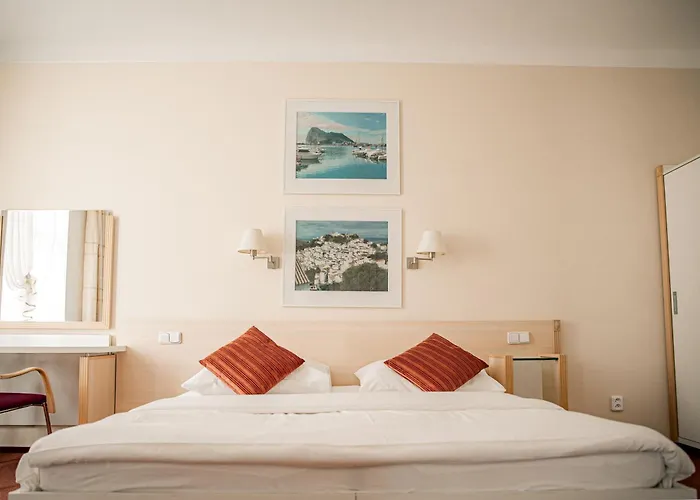 Hotel Iberia Opawa