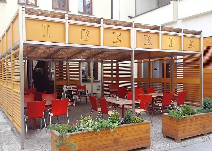 Iberia Hotel Opawa