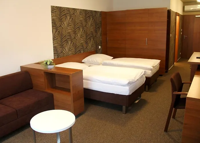 Iberia Hotel 3*